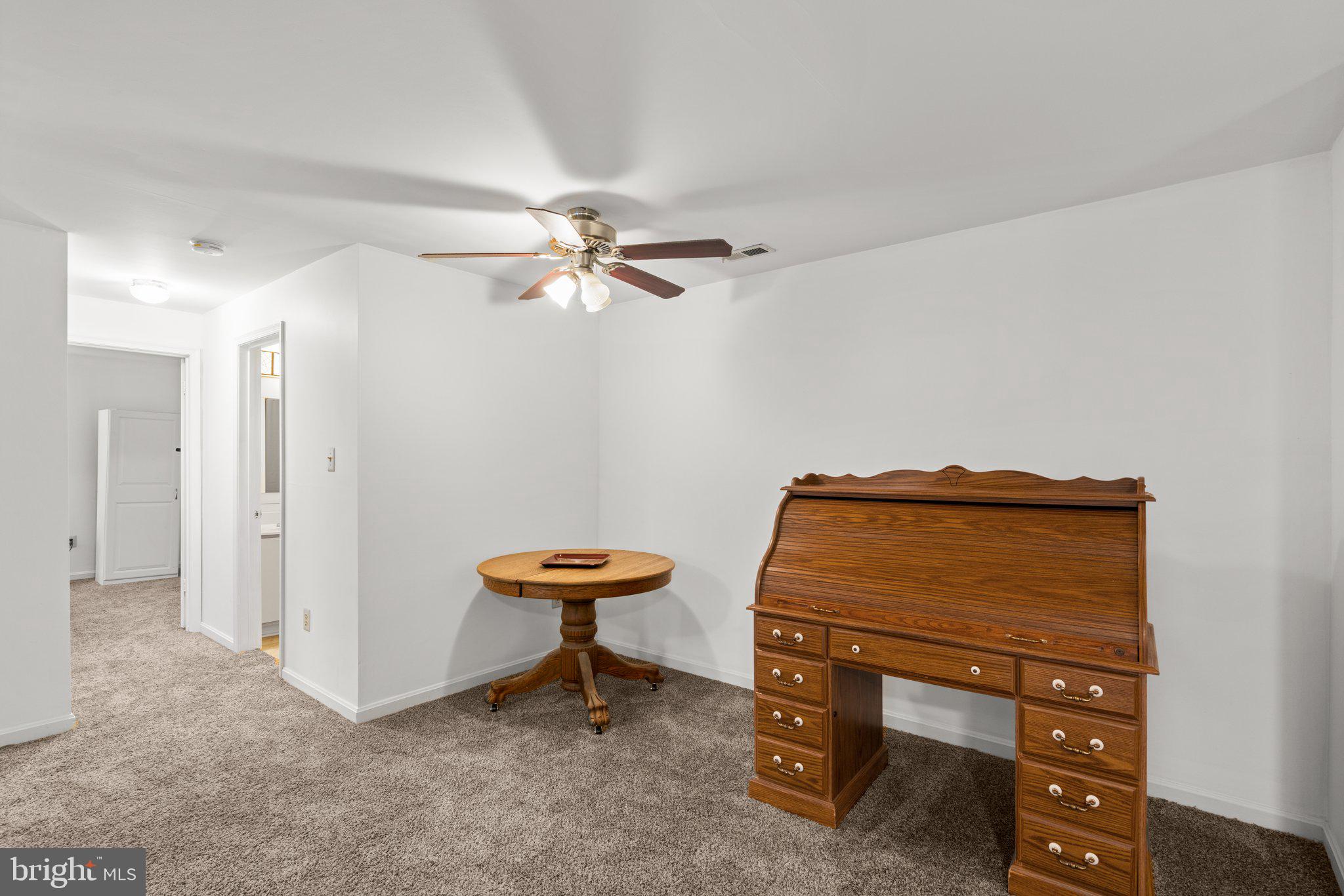 CROMWELL FOUNTAIN - Residential