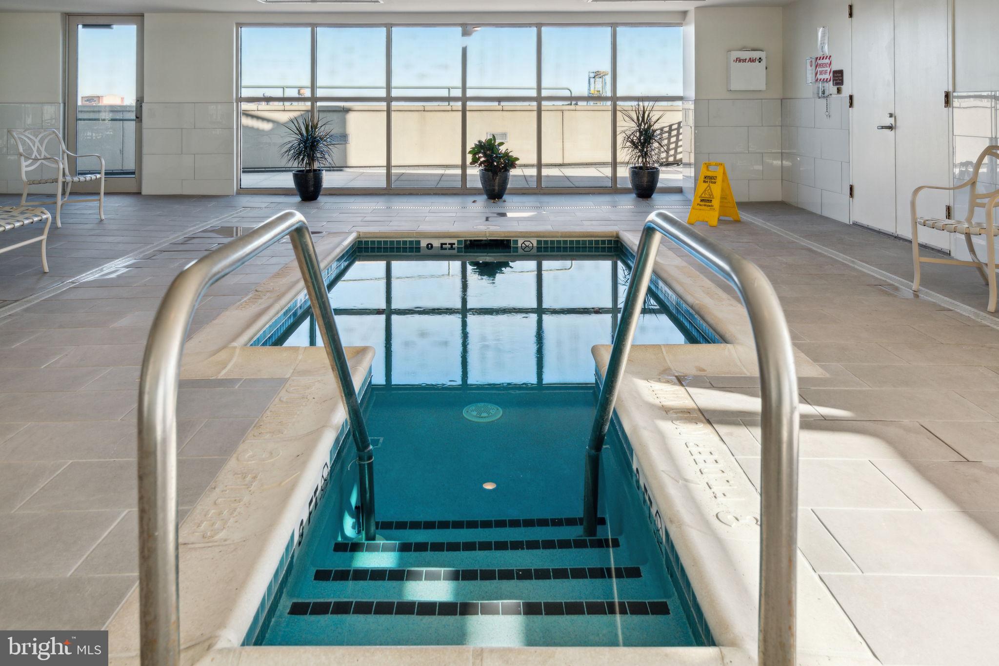 DOCKSIDE CONDOMINIUM - Residential