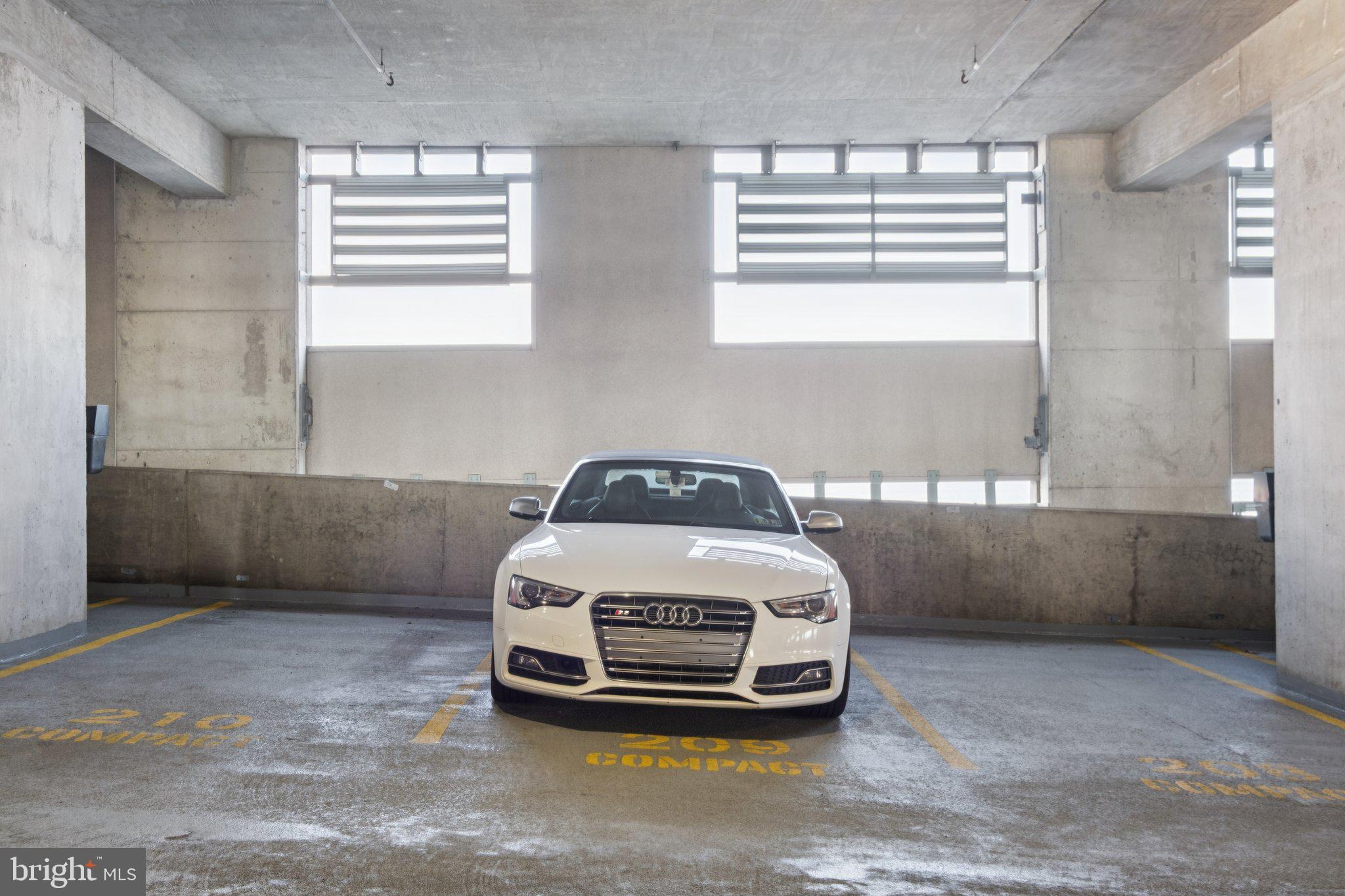 DOCKSIDE CONDOMINIUM - Residential