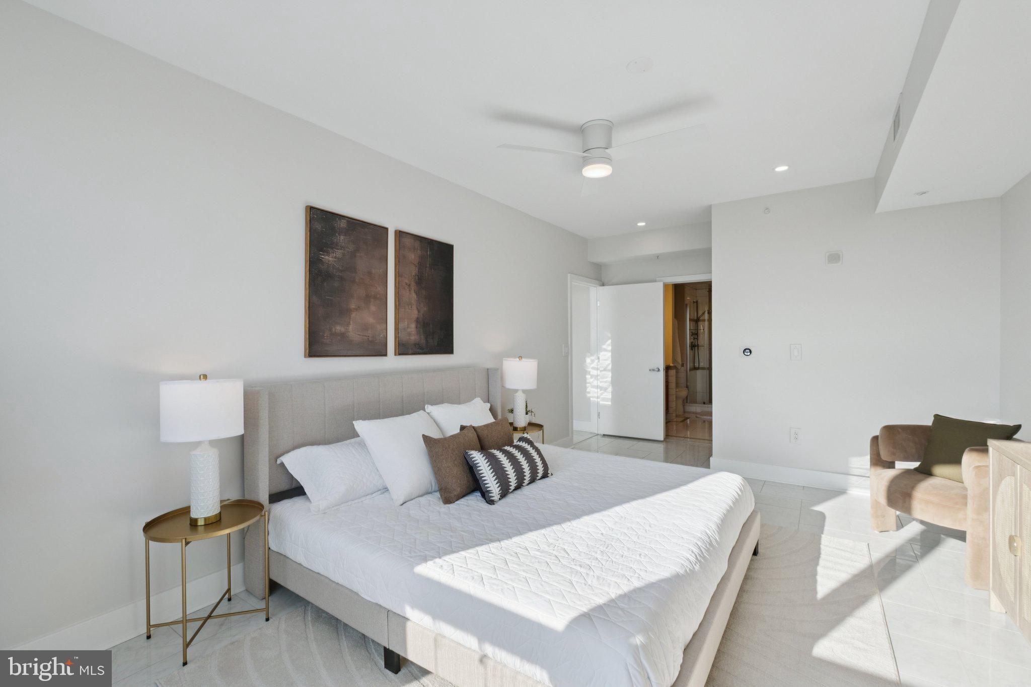 DOCKSIDE CONDOMINIUM - Residential