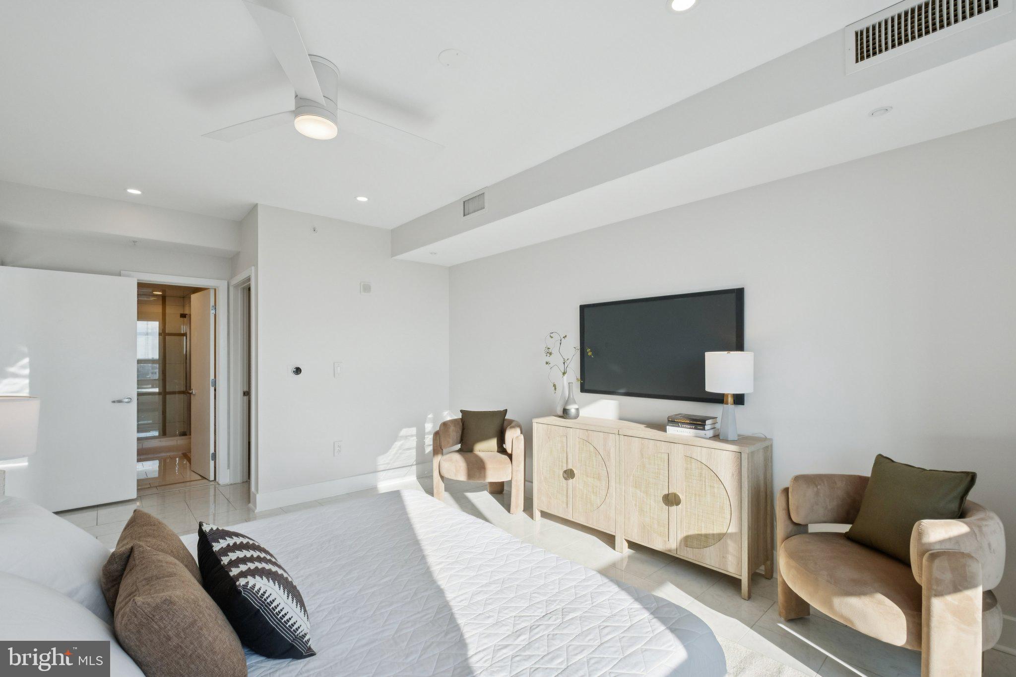 DOCKSIDE CONDOMINIUM - Residential