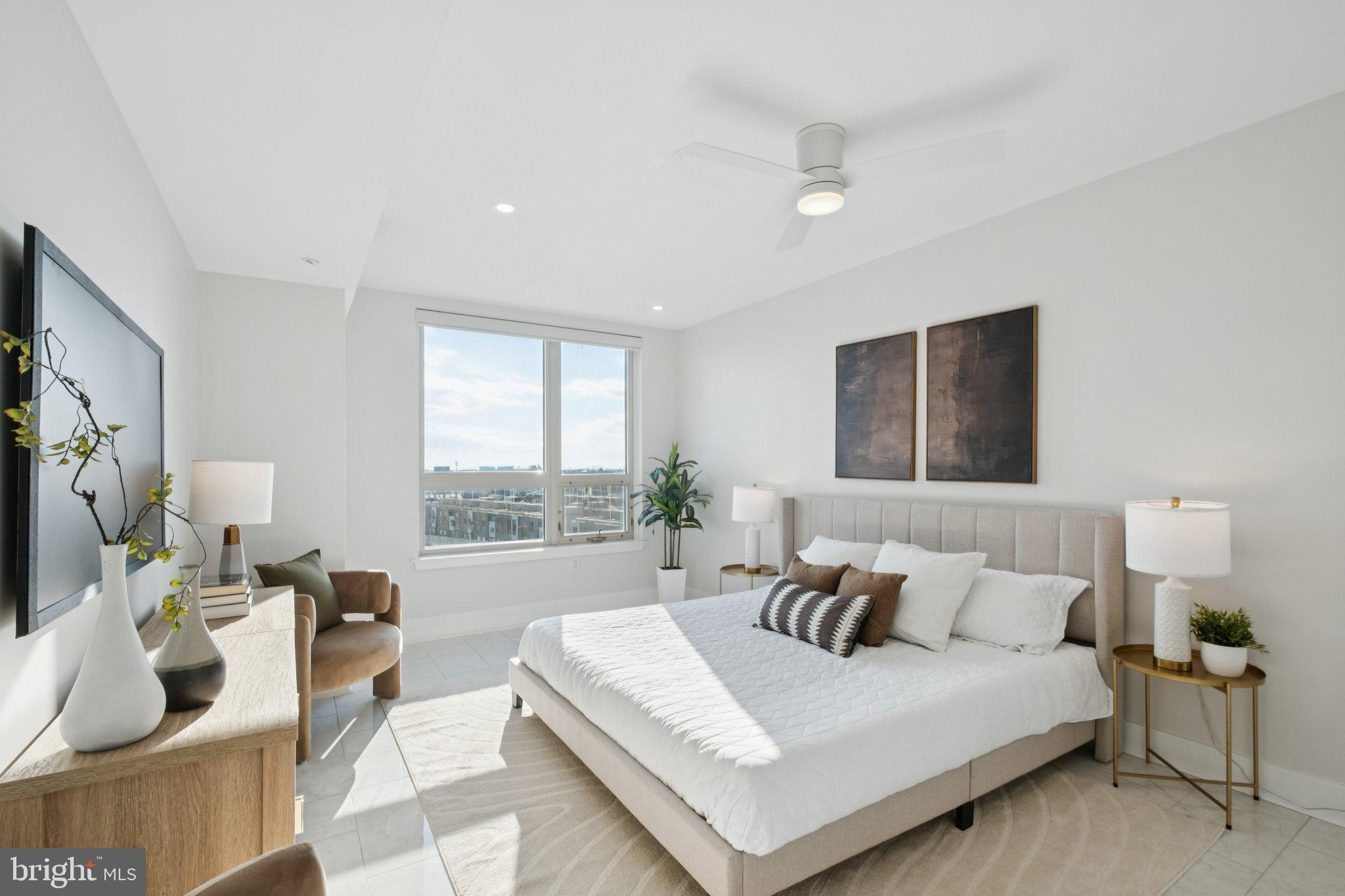 DOCKSIDE CONDOMINIUM - Residential