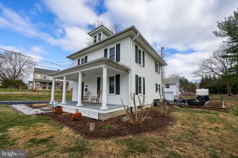 Photo of 155 S Duke Street, MILLERSVILLE, PA 17551 (MLS # PALA2064432)