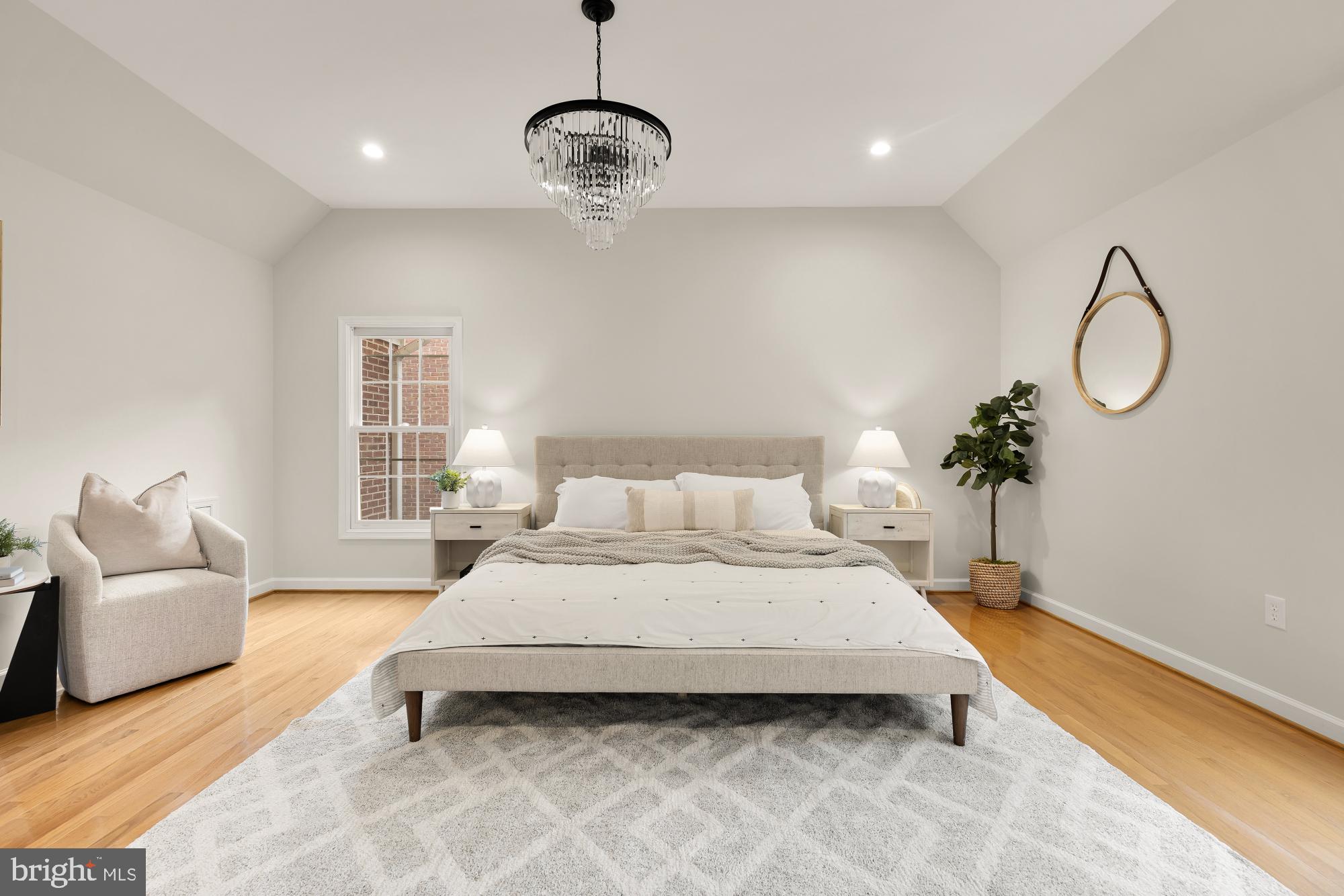 RIVER FALLS - Residential