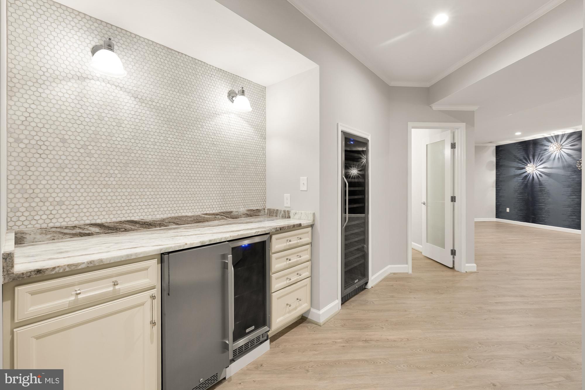 RIVER FALLS - Residential