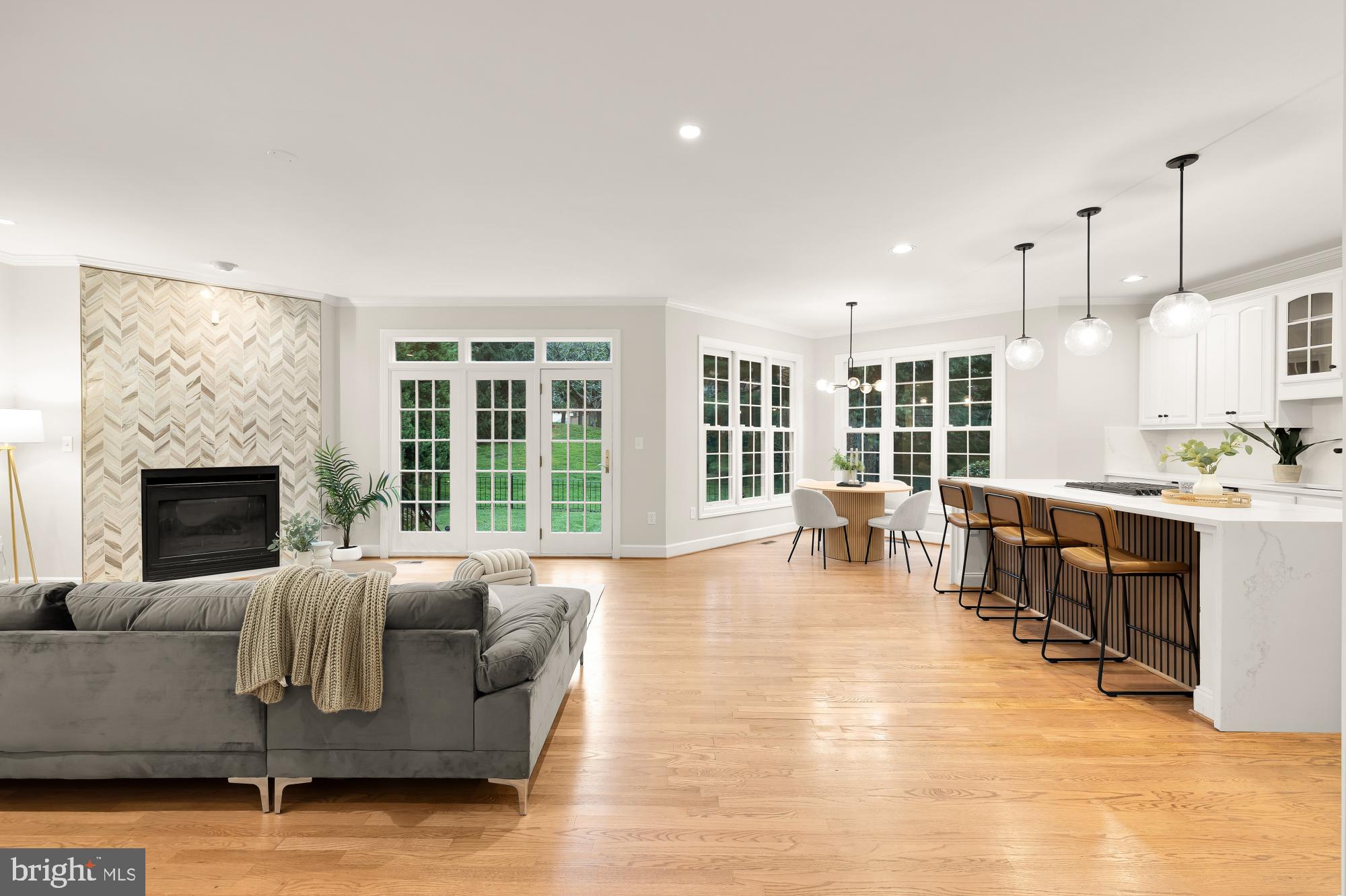 RIVER FALLS - Residential