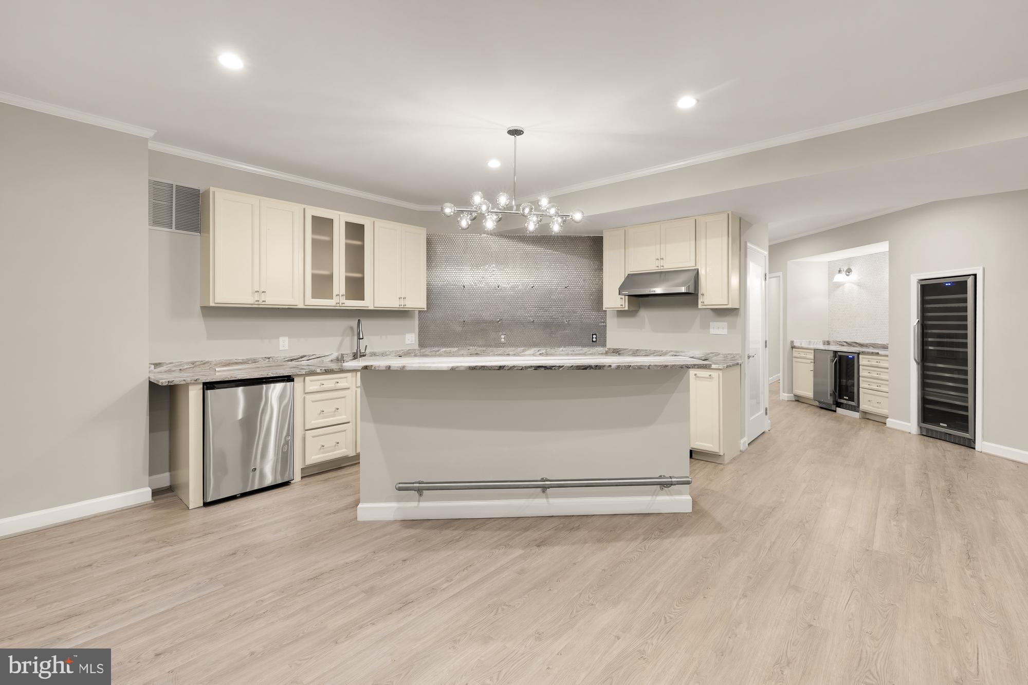 RIVER FALLS - Residential