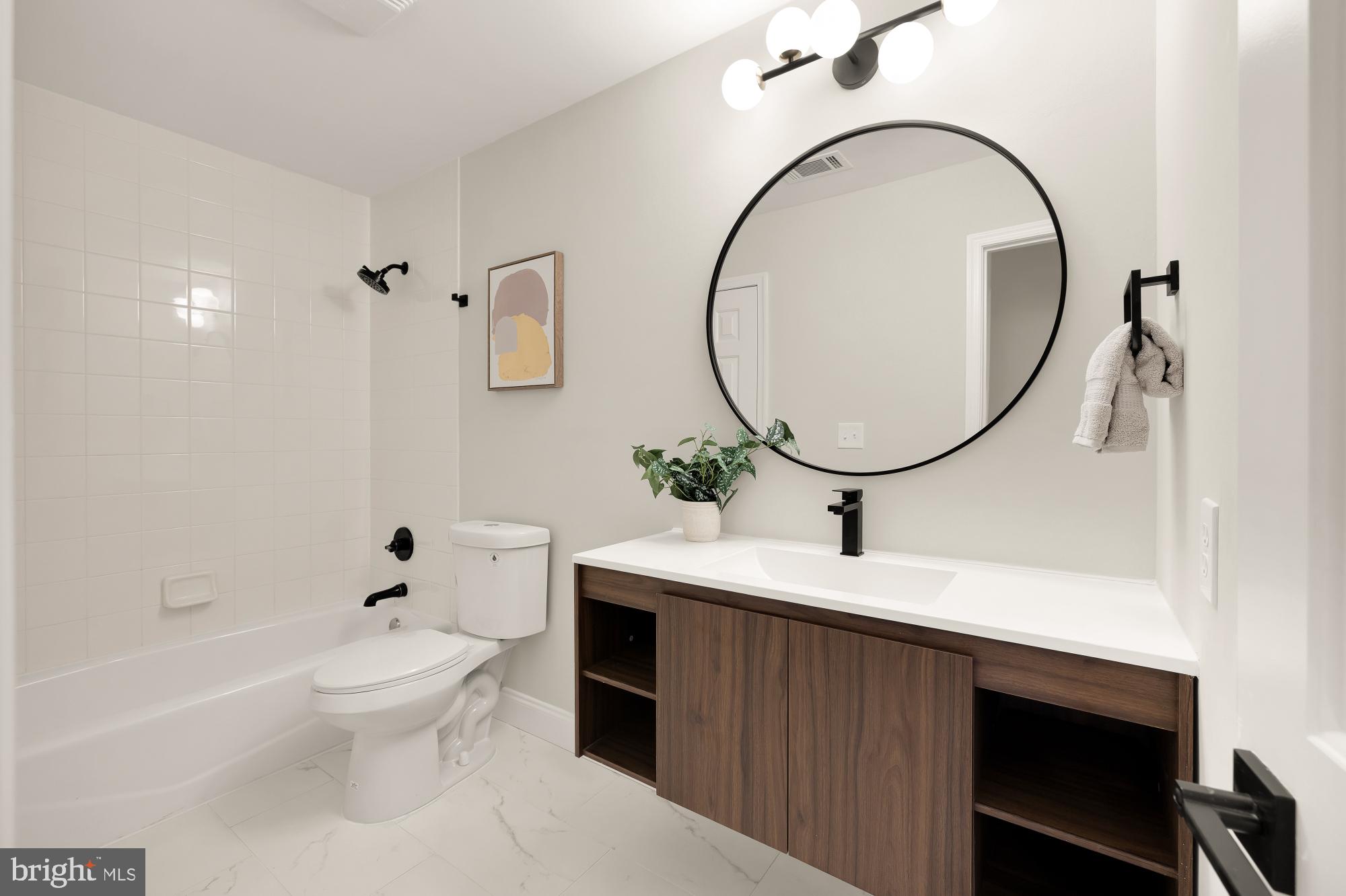 RIVER FALLS - Residential