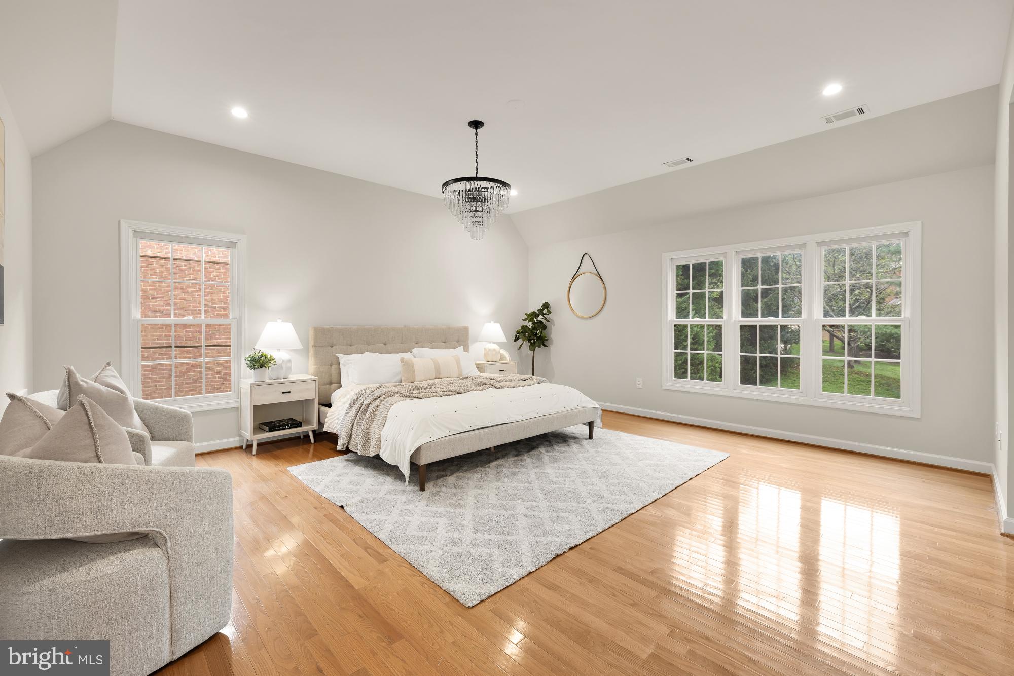 RIVER FALLS - Residential