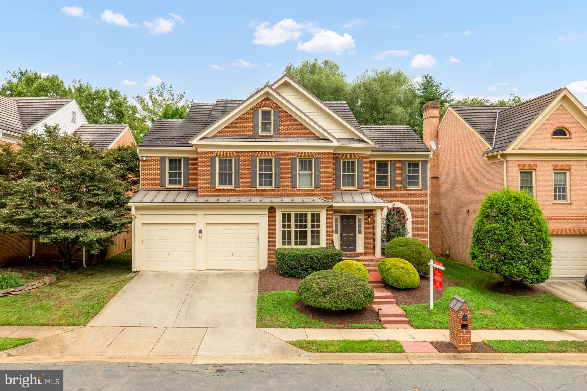 RIVER FALLS - Residential