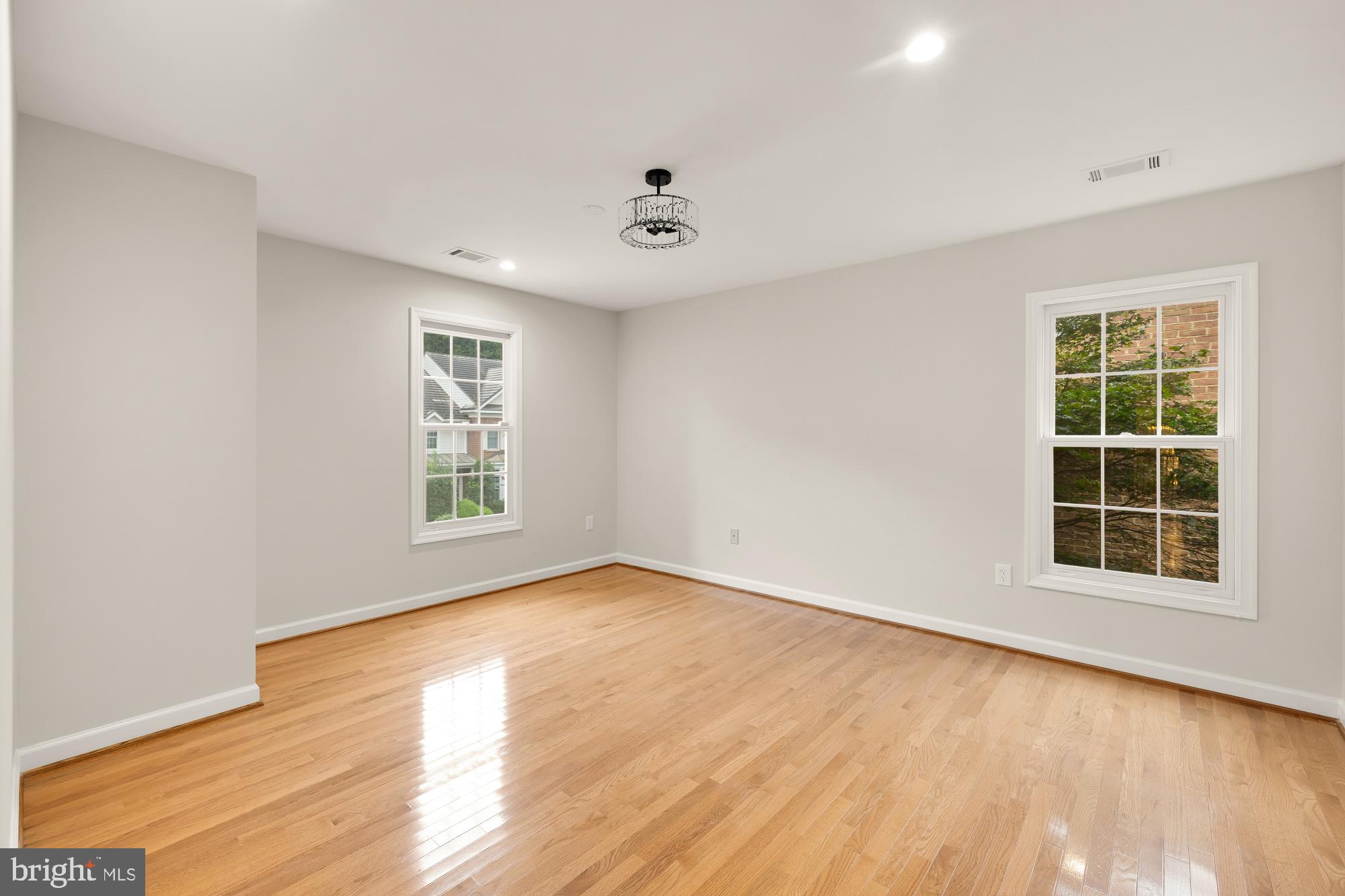 RIVER FALLS - Residential