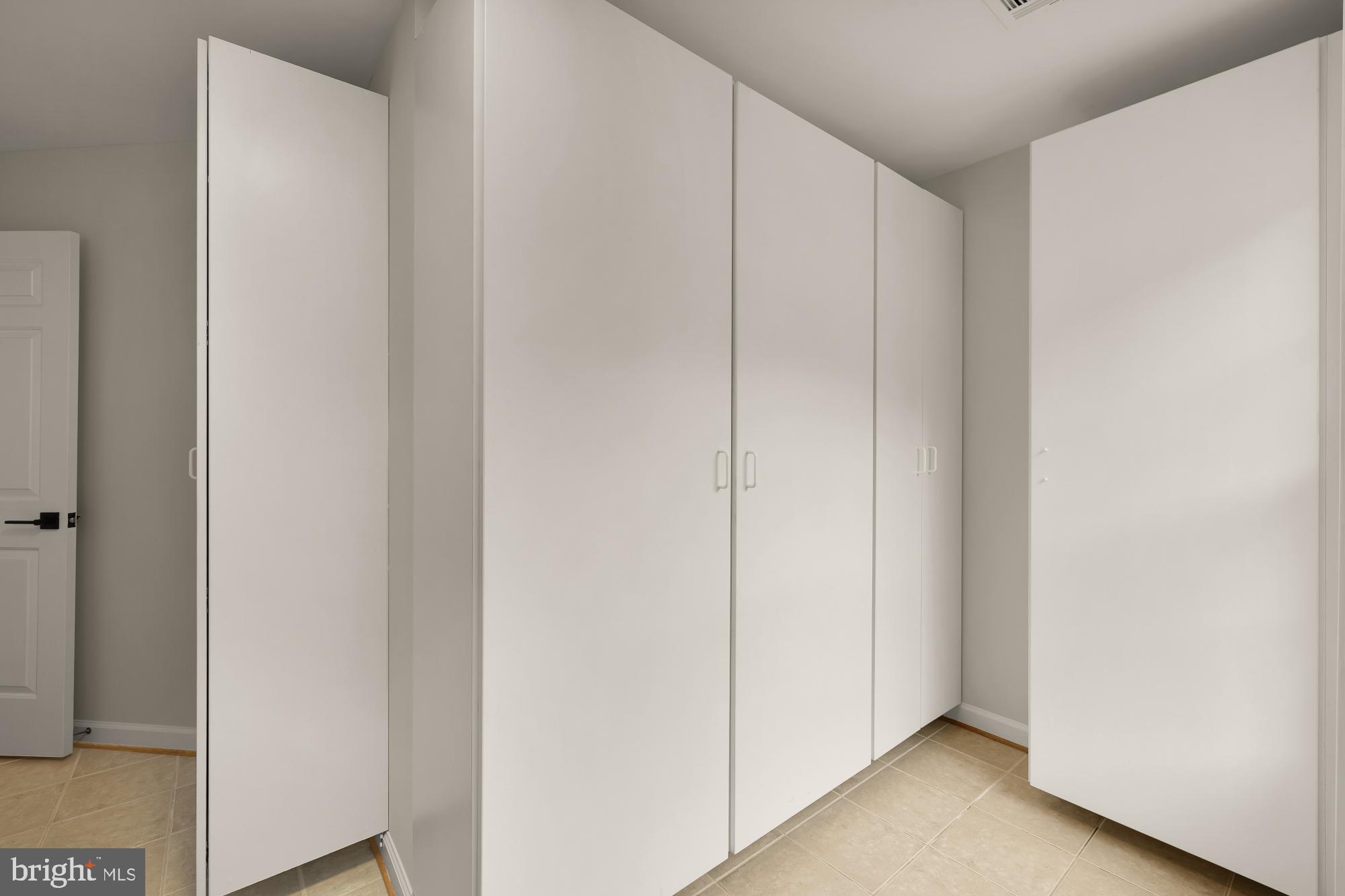 RIVER FALLS - Residential