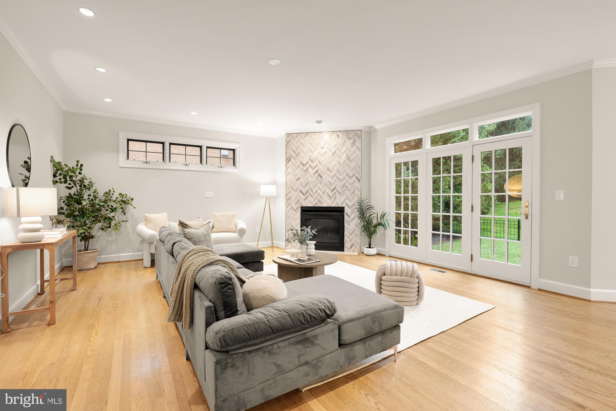 RIVER FALLS - Residential