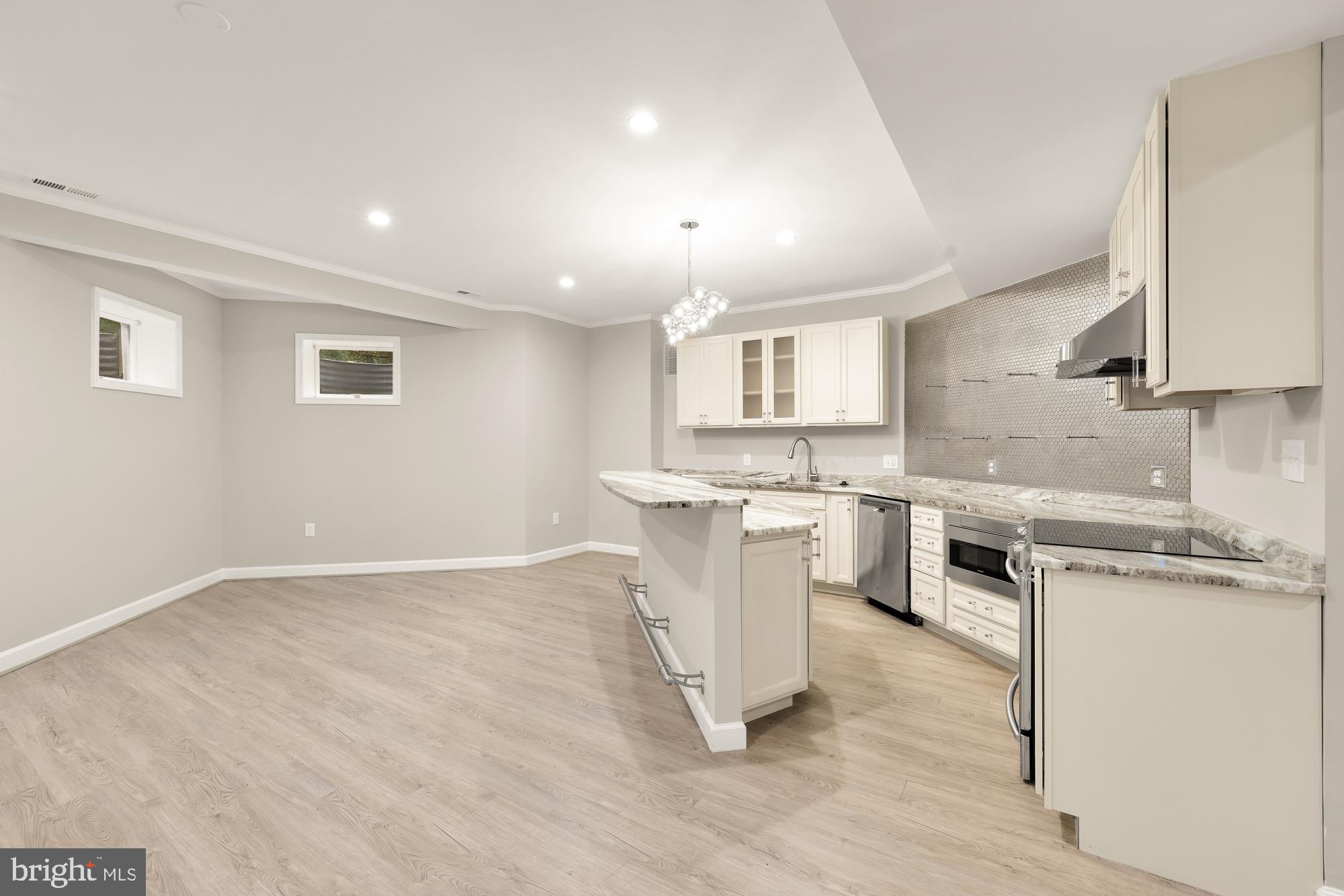 RIVER FALLS - Residential