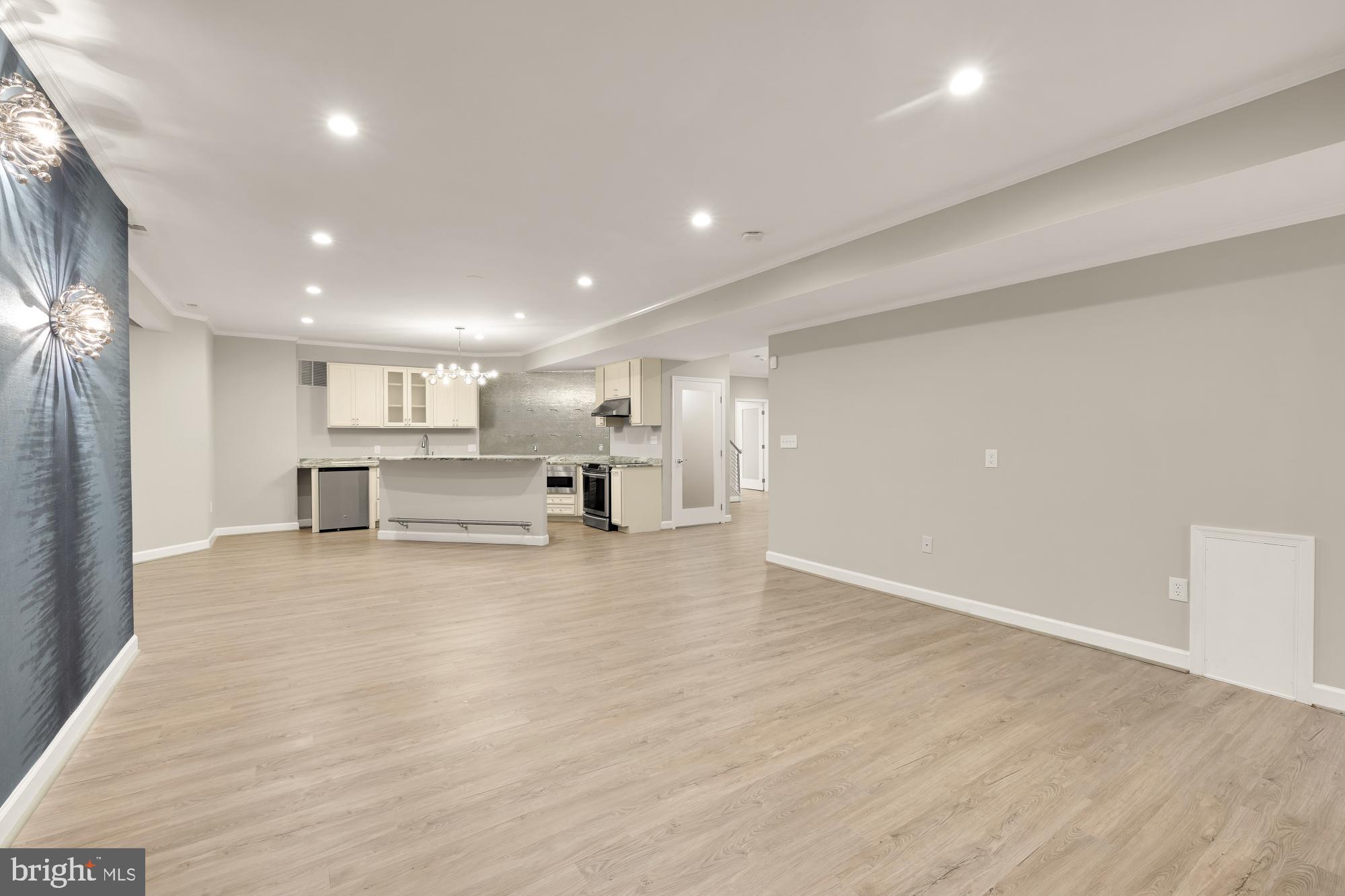 RIVER FALLS - Residential