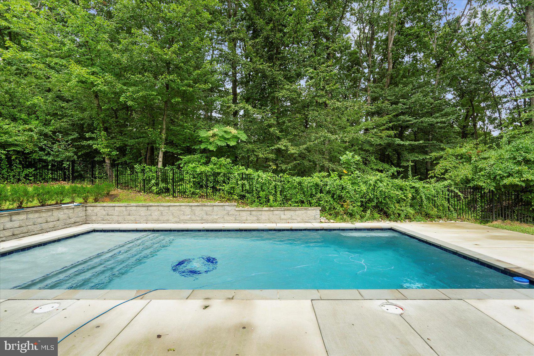 FOX CREEK FARM - Residential