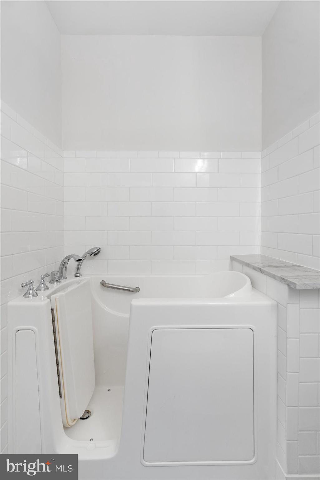 FOX CREEK FARM - Residential