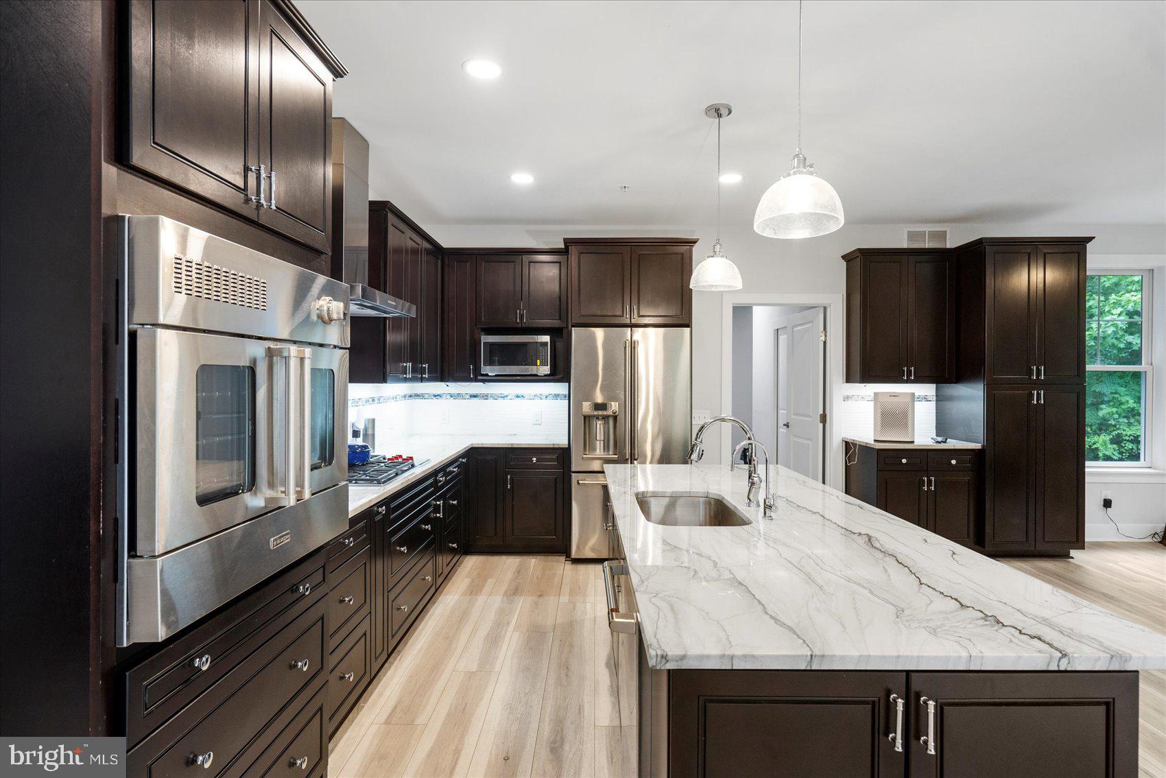 FOX CREEK FARM - Residential