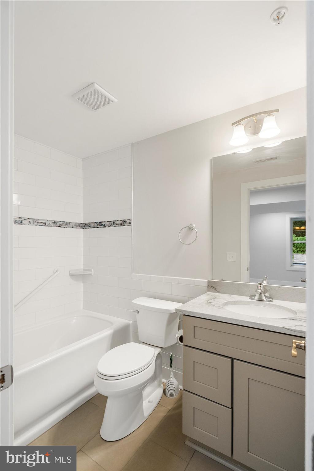 FOX CREEK FARM - Residential