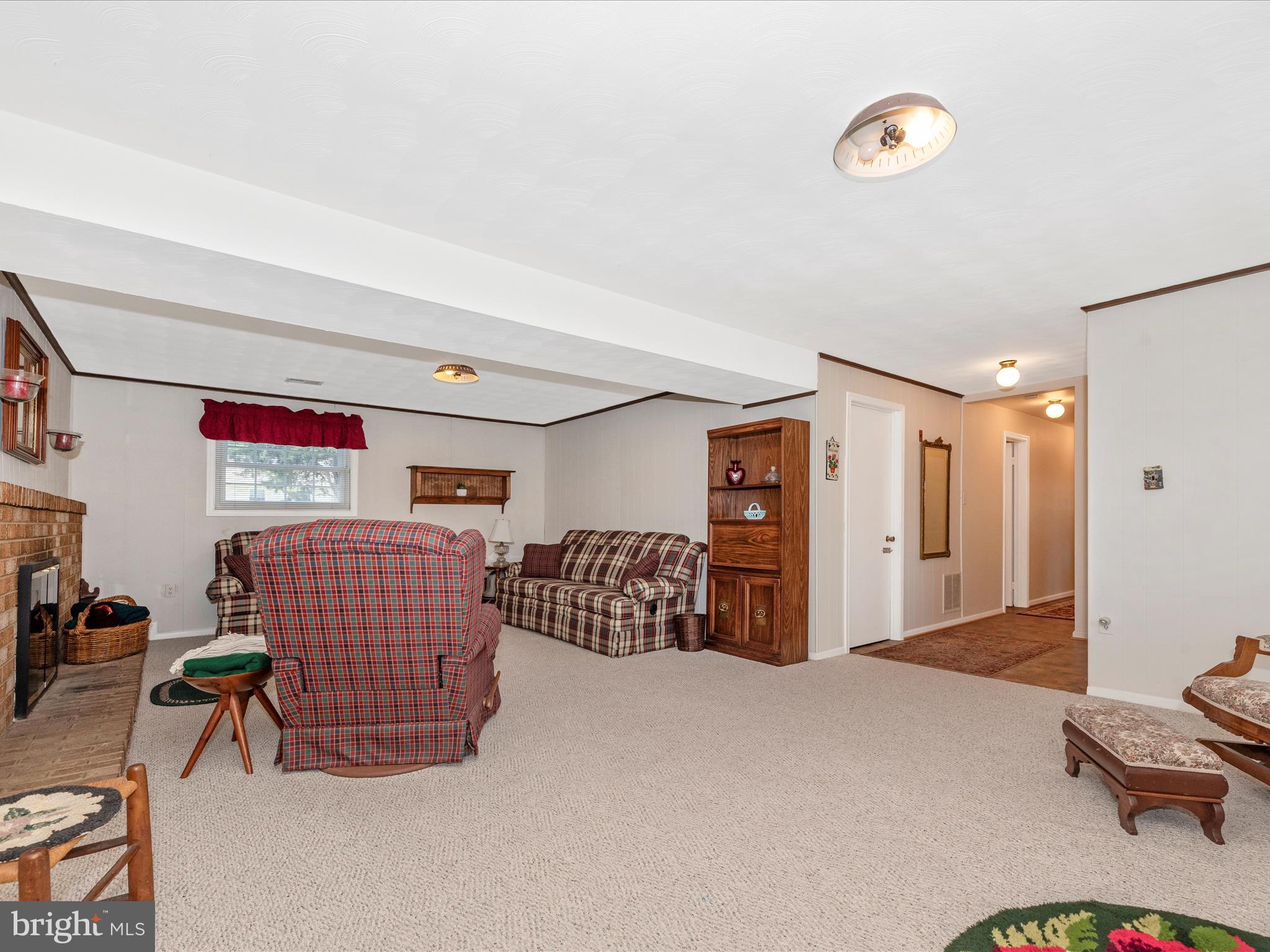 BROOKEVILLE KNOLLS - Residential