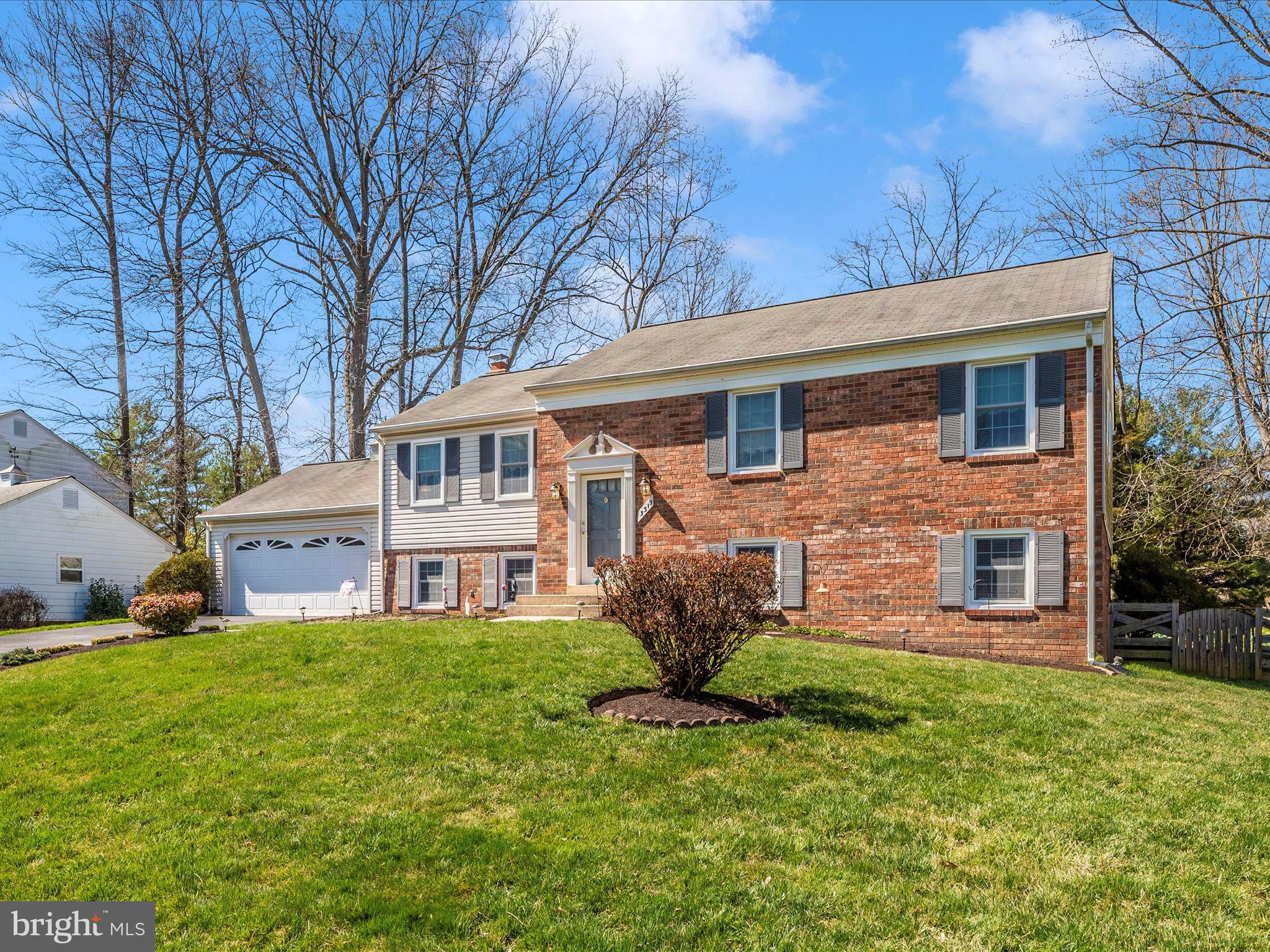 BROOKEVILLE KNOLLS - Residential