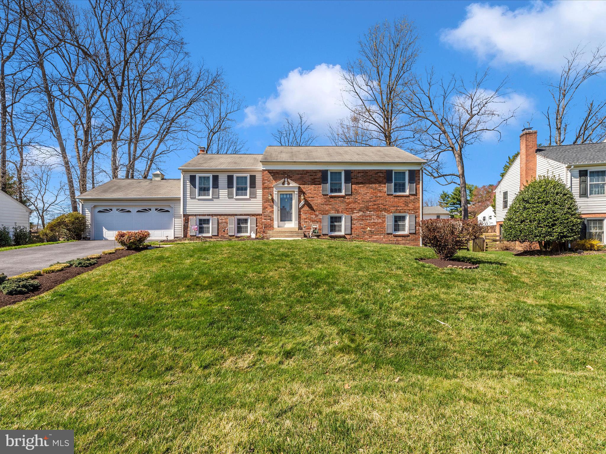 BROOKEVILLE KNOLLS - Residential