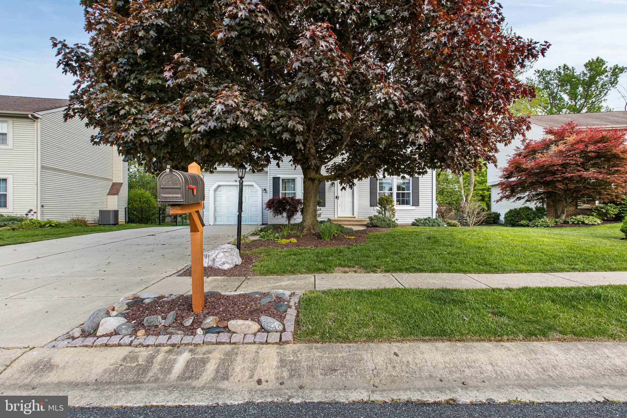 1909 E ZABENKO DRIVE