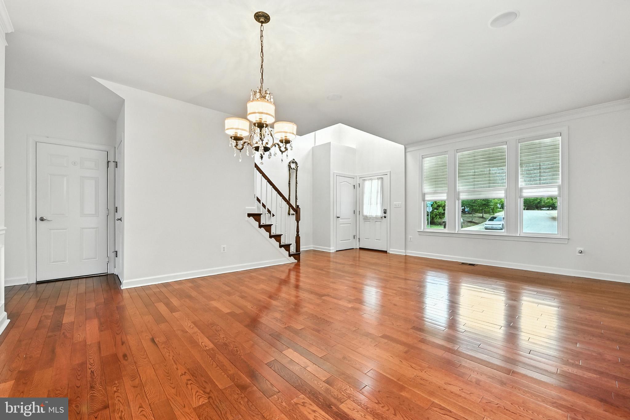 MONTICELLO - Residential