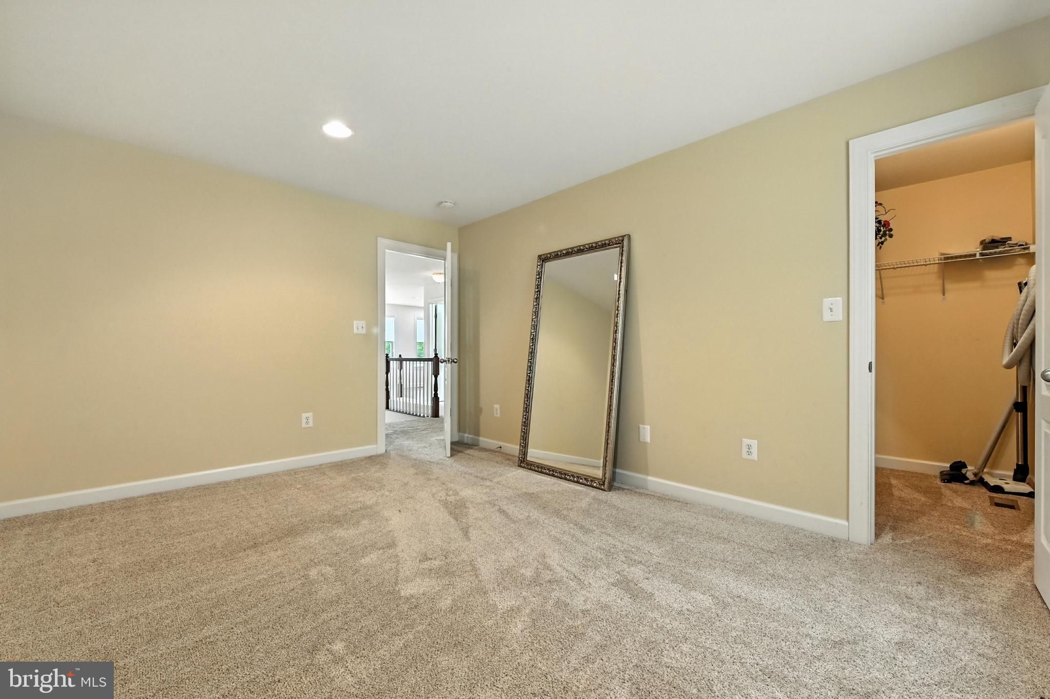 MONTICELLO - Residential