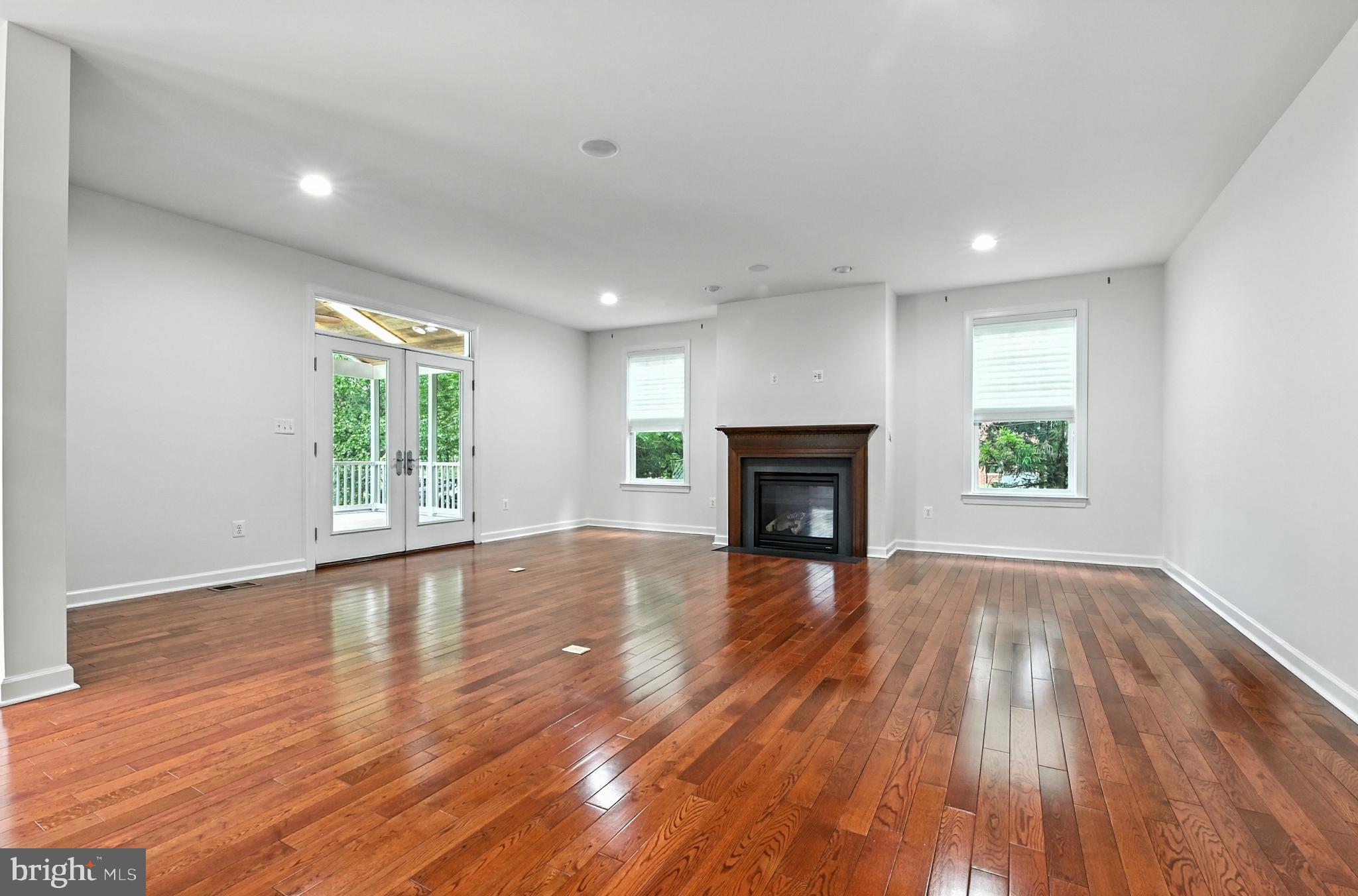 MONTICELLO - Residential