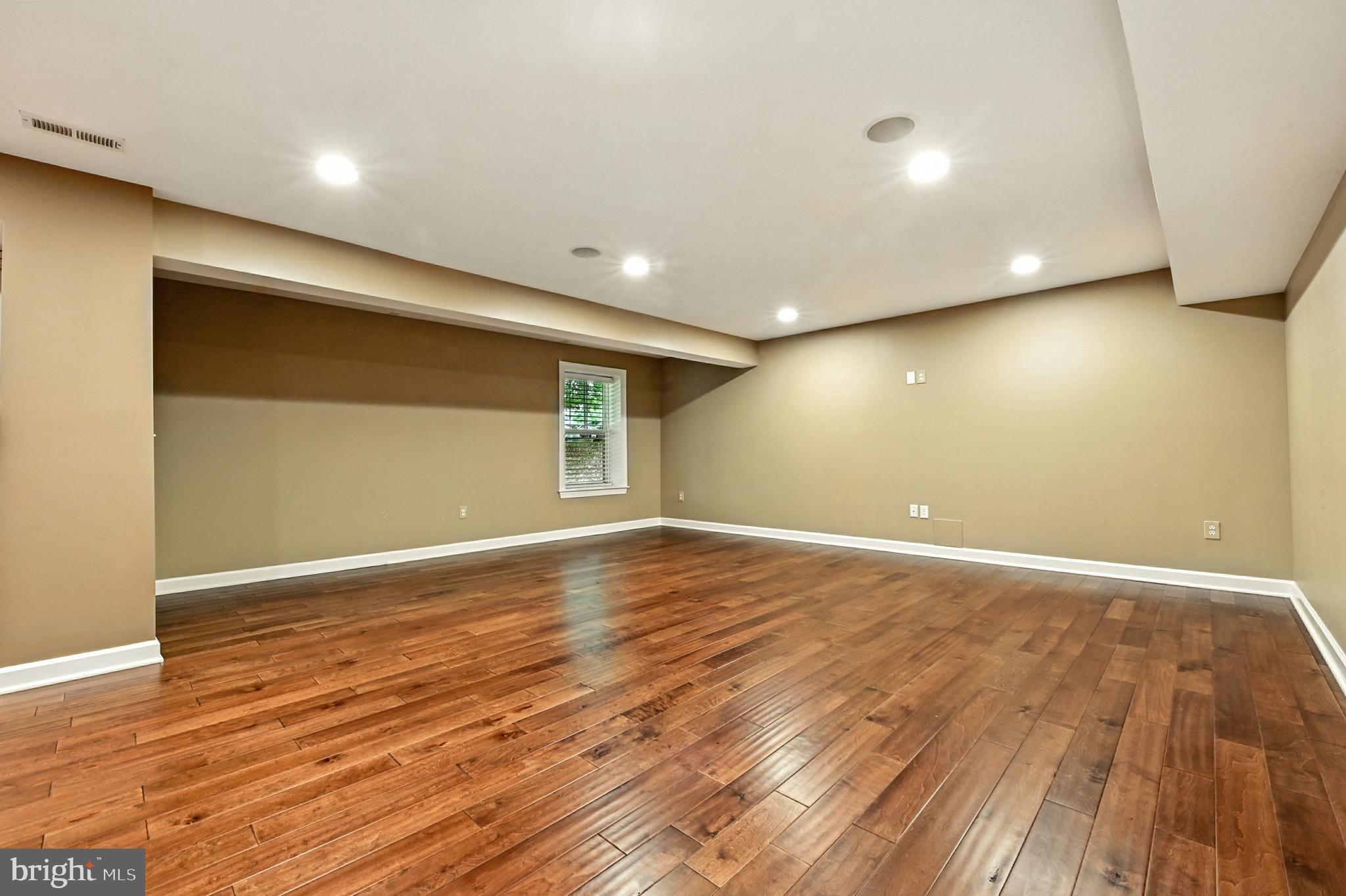 MONTICELLO - Residential