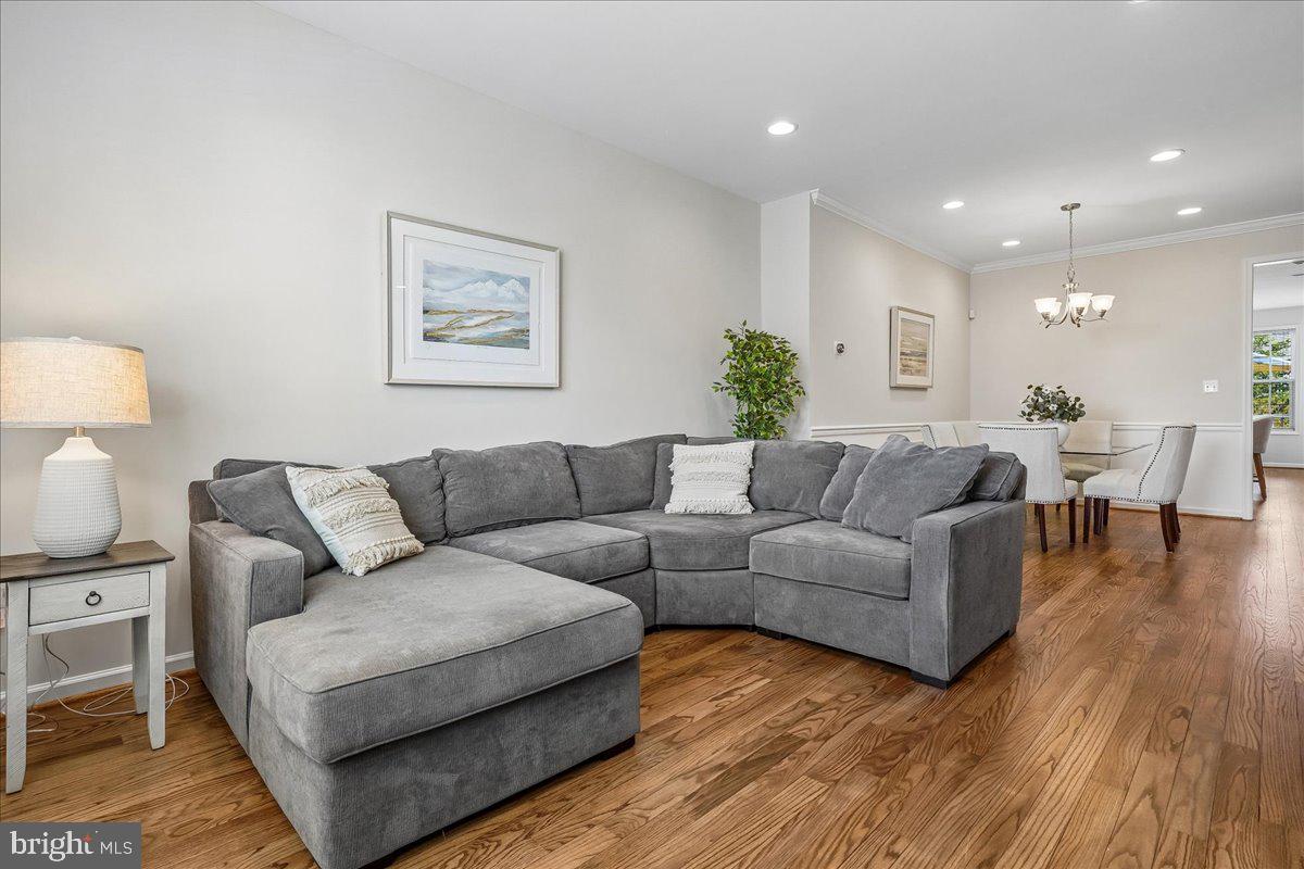 STRATSHIRE CROSSING - Residential