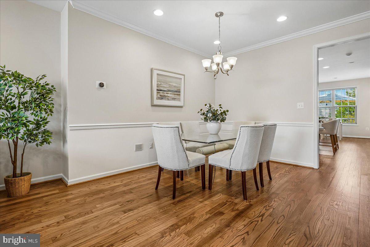 STRATSHIRE CROSSING - Residential