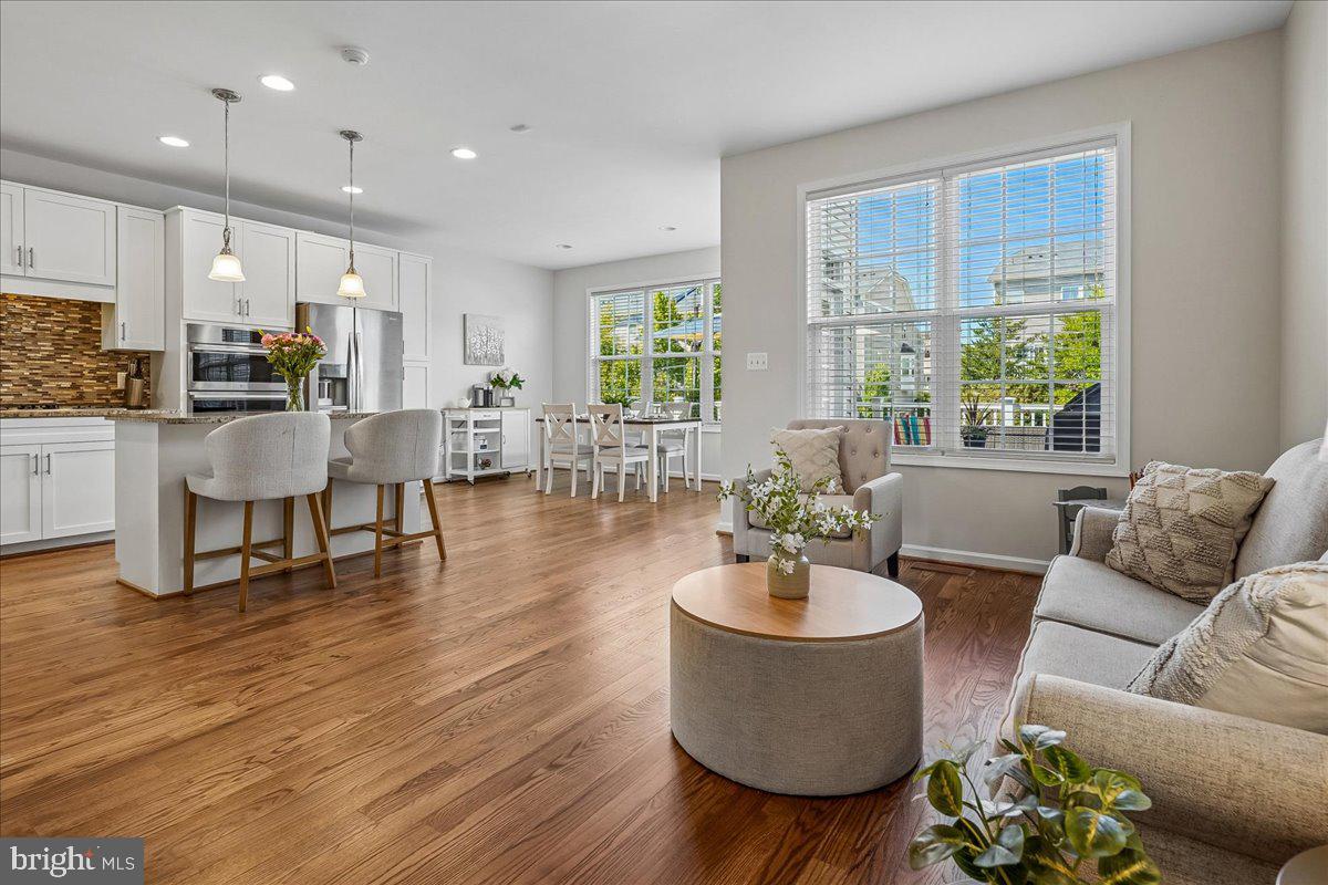 STRATSHIRE CROSSING - Residential