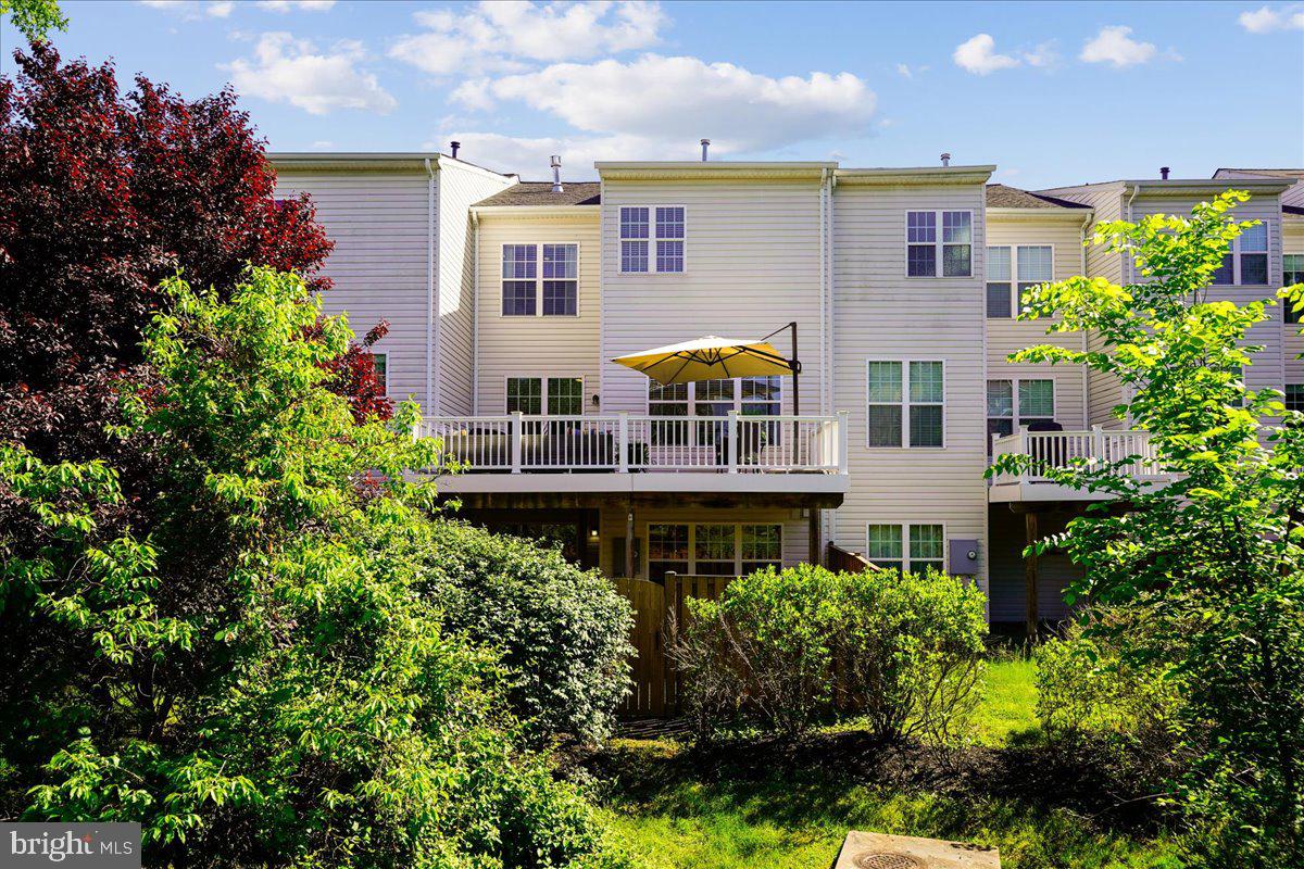 STRATSHIRE CROSSING - Residential