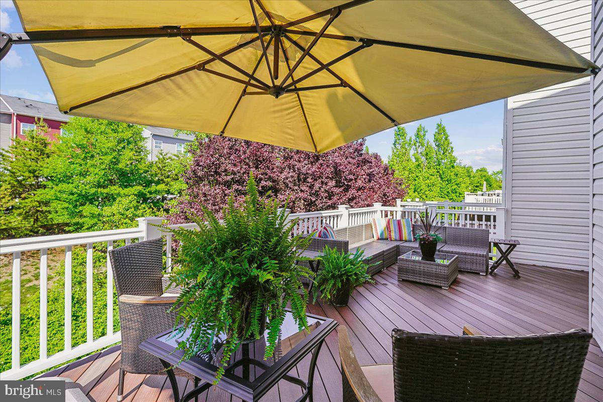 STRATSHIRE CROSSING - Residential
