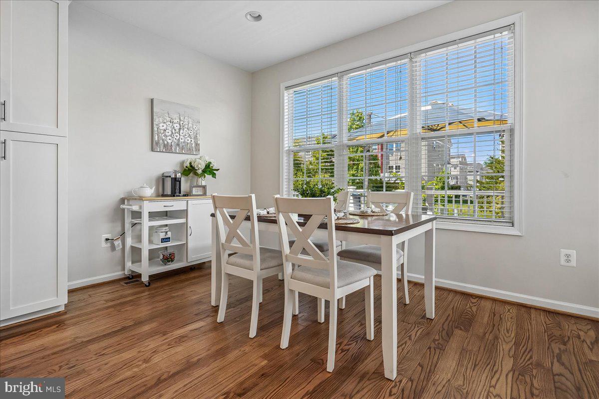 STRATSHIRE CROSSING - Residential