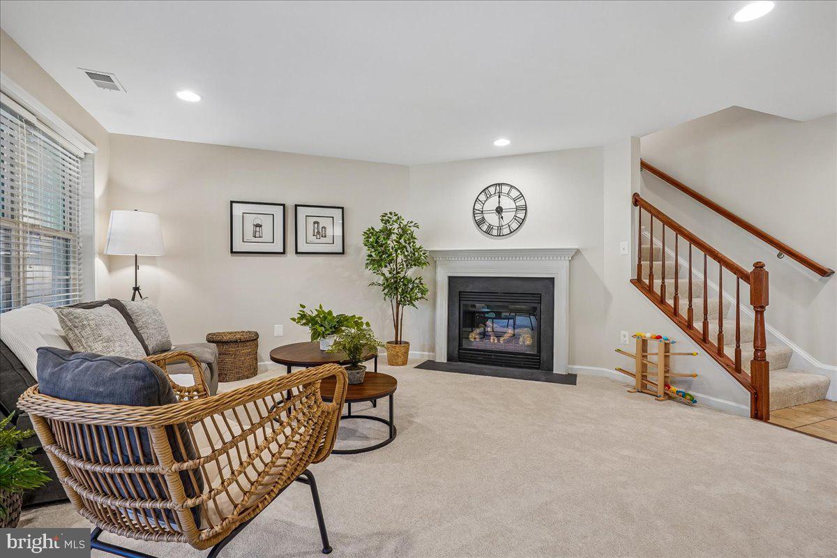 STRATSHIRE CROSSING - Residential