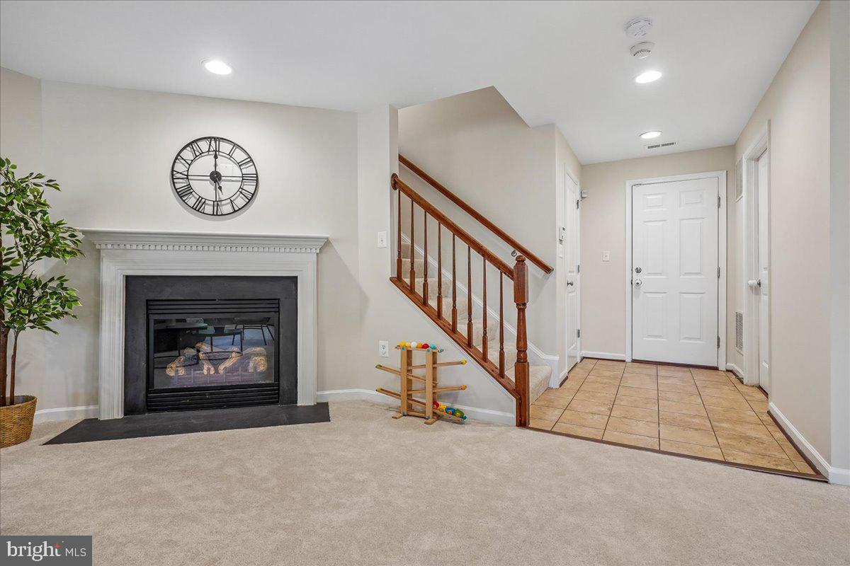 STRATSHIRE CROSSING - Residential