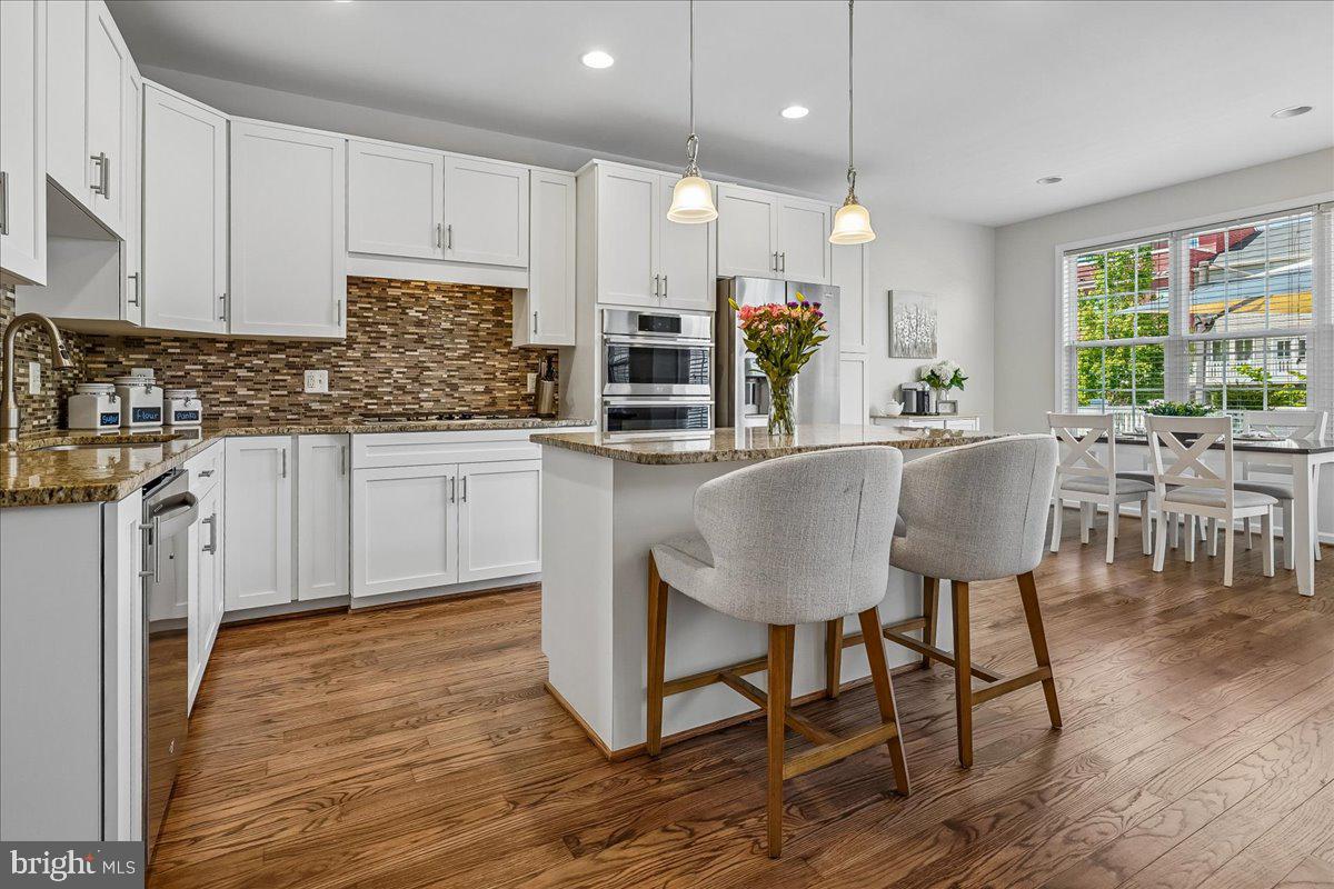 STRATSHIRE CROSSING - Residential