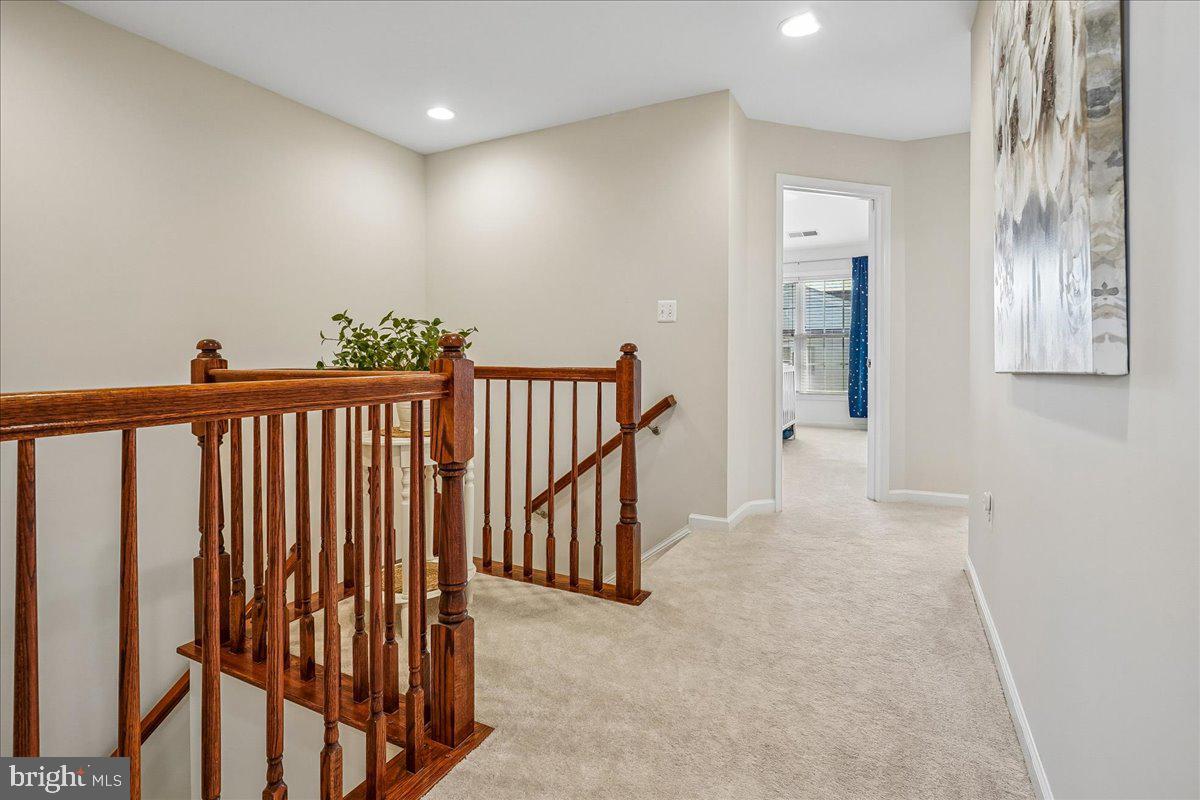 STRATSHIRE CROSSING - Residential