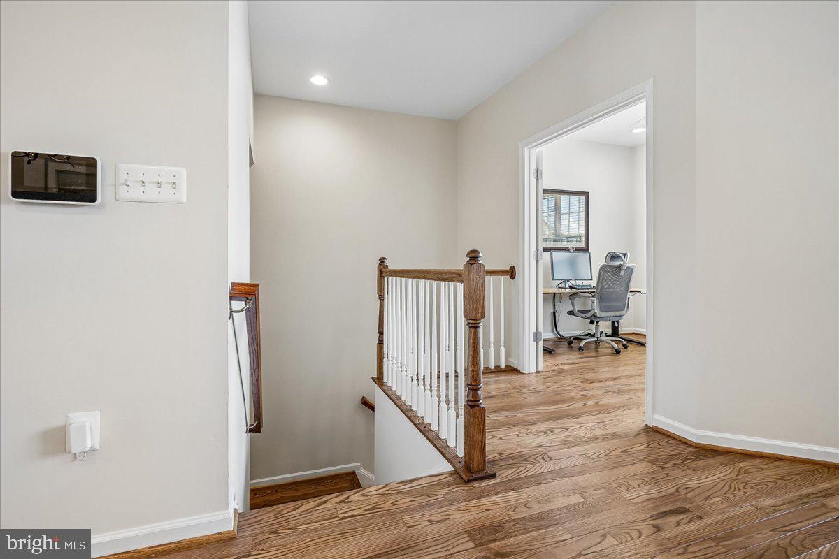 STRATSHIRE CROSSING - Residential