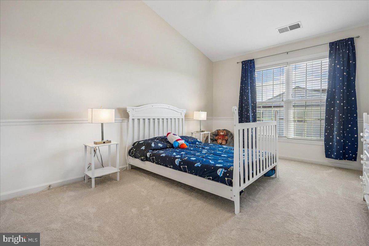 STRATSHIRE CROSSING - Residential
