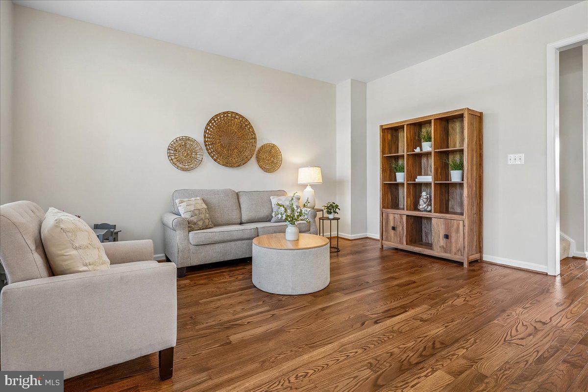 STRATSHIRE CROSSING - Residential