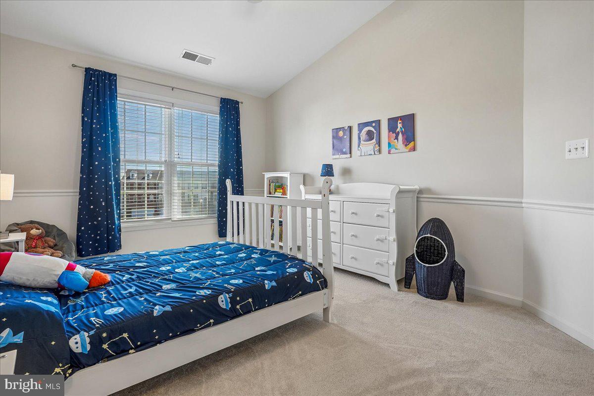 STRATSHIRE CROSSING - Residential