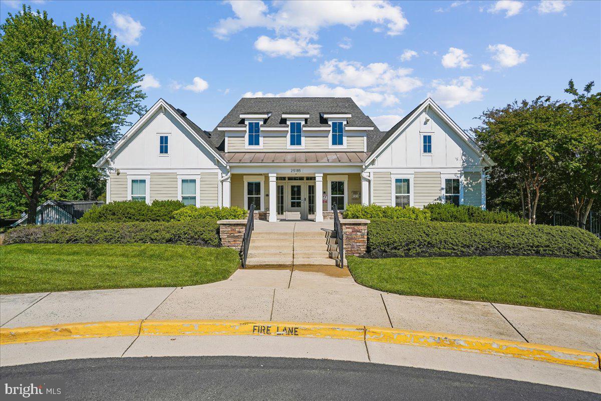 STRATSHIRE CROSSING - Residential