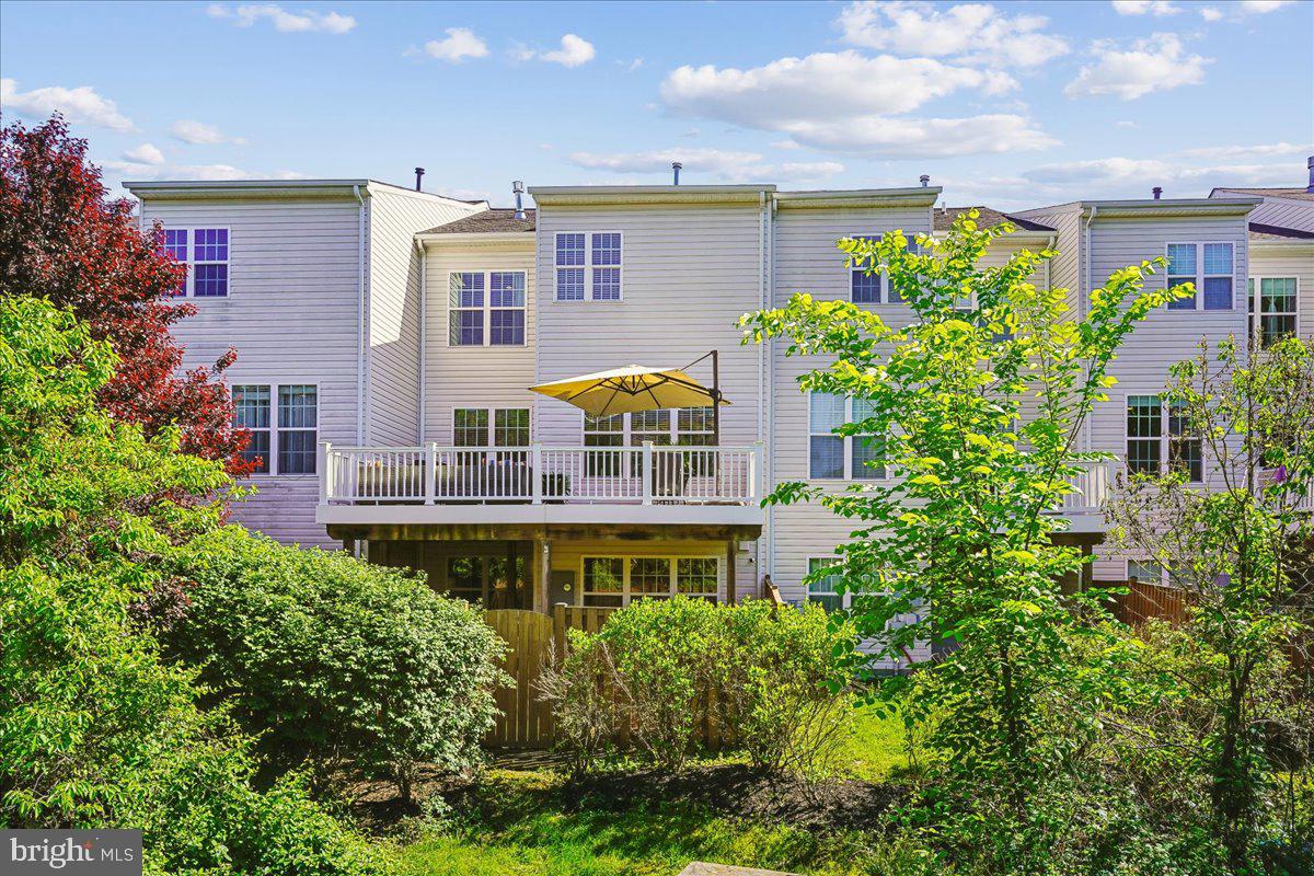 STRATSHIRE CROSSING - Residential