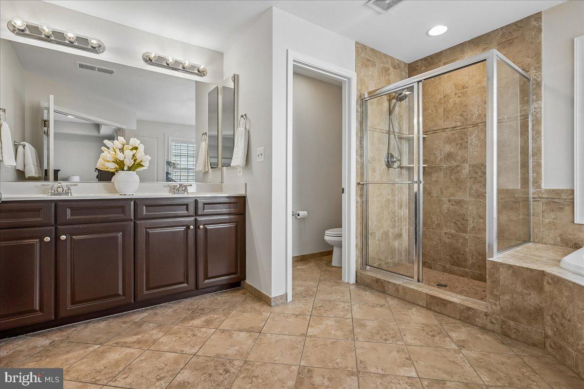 STRATSHIRE CROSSING - Residential