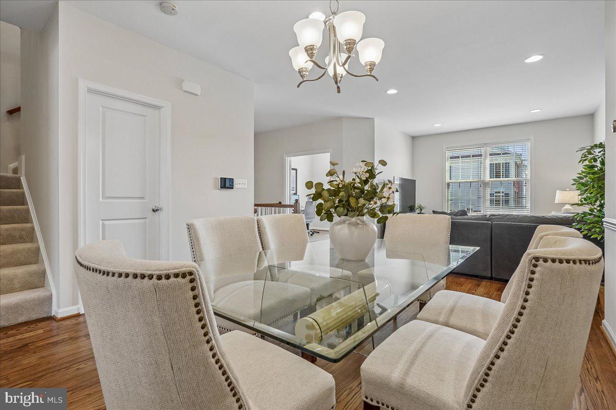 STRATSHIRE CROSSING - Residential
