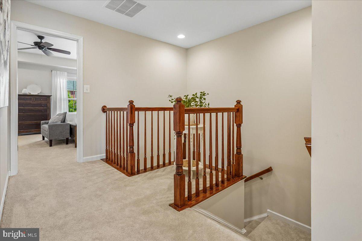 STRATSHIRE CROSSING - Residential